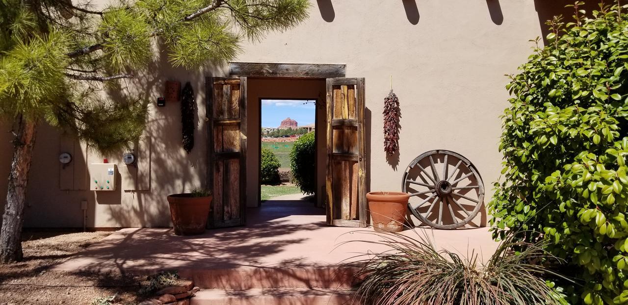 Adobe Hacienda Bed & Breakfast Седона Екстер'єр фото