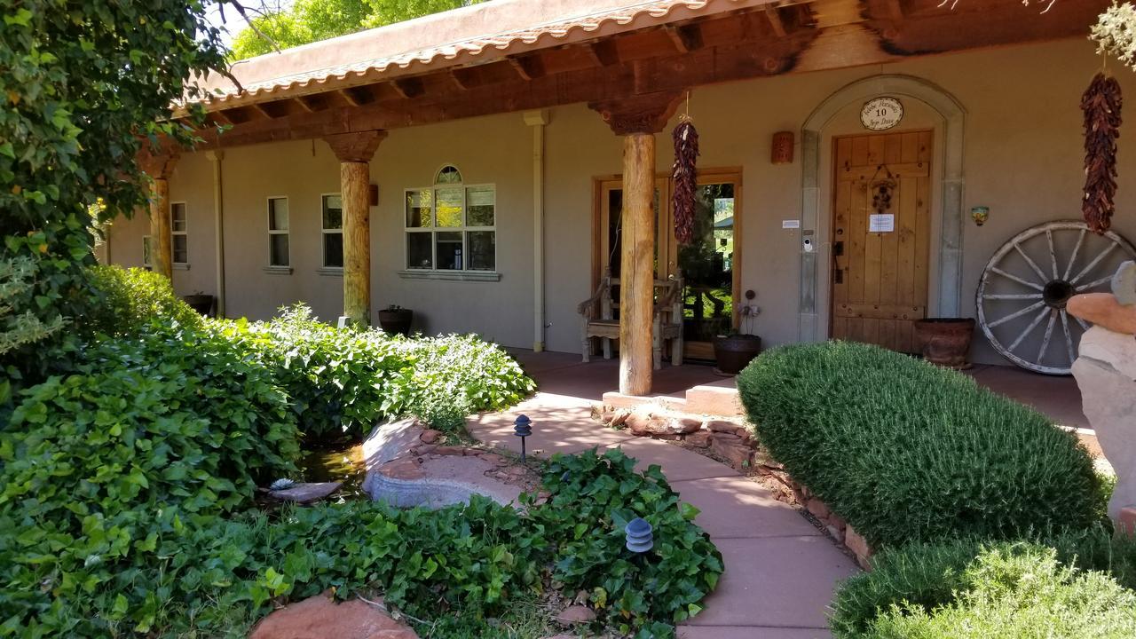 Adobe Hacienda Bed & Breakfast Седона Екстер'єр фото